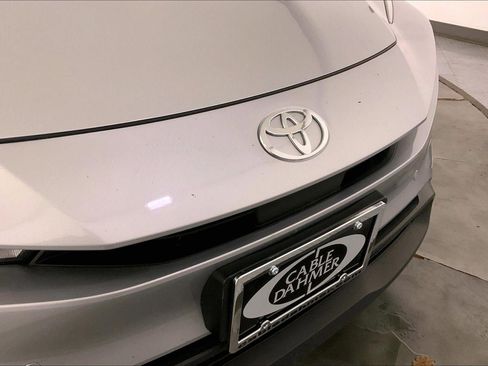 Used 2024 Toyota Prius LE image 27