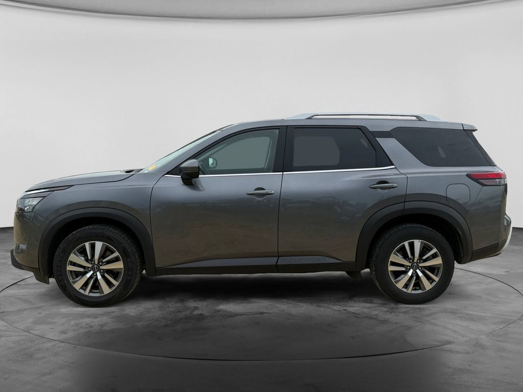 Used 2025 Nissan Pathfinder SL AWD/4WD image 5