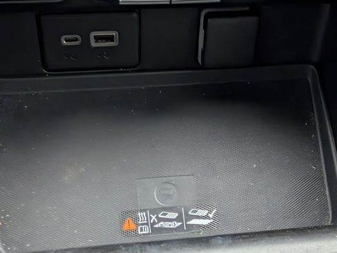 Used 2021 GMC Yukon SLT w/ SLT Luxury Plus Package image 21