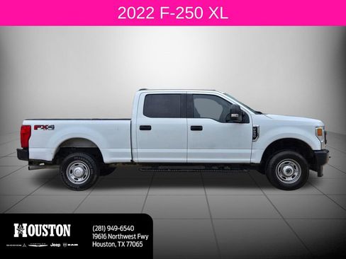 Used 2022 Ford F250 XL w/ Power Equipment Group AWD/4WD image 2