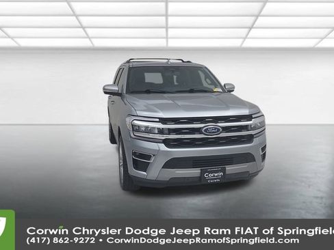 Used 2024 Ford Expedition Limited image 4