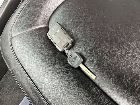 Used 2022 Chevrolet Colorado LT w/ Redline Special Edition image 11