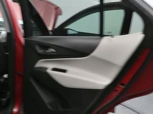 Used 2021 Chevrolet Equinox LT AWD/4WD image 11