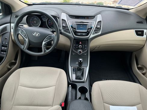 Used 2014 Hyundai Elantra SE w/ Option Group 02 FWD image 20