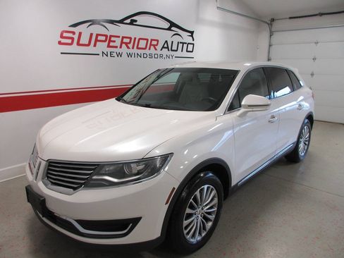 Used 2016 Lincoln MKX Select w/ Select Plus Package FWD image 9