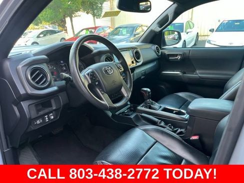 Used 2017 Toyota Tacoma TRD Pro AWD/4WD image 6