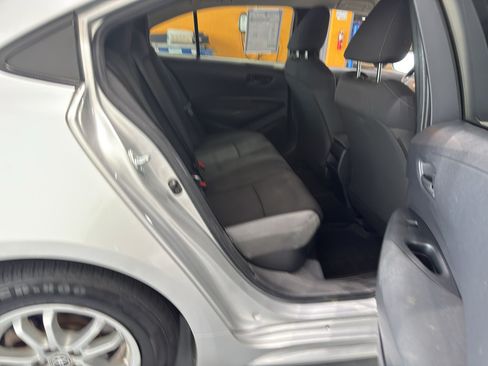 Used 2022 Toyota Corolla LE FWD image 16