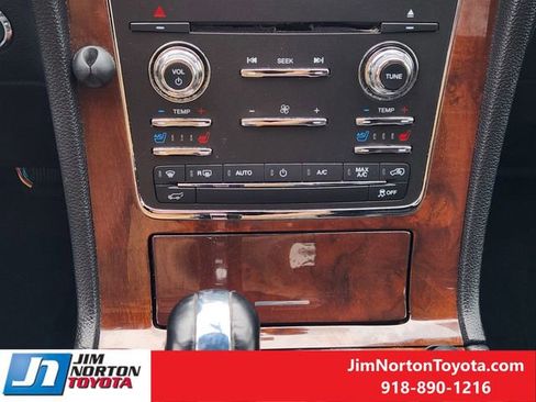 Used 2017 Lincoln Navigator Select image 19