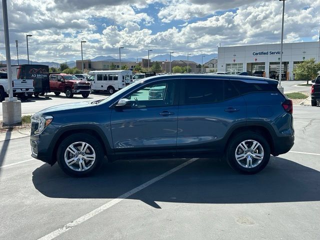 Certified 2024 GMC Terrain SLE AWD/4WD image 2