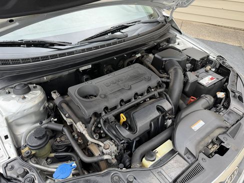 Used 2010 Kia Forte EX FWD image 14