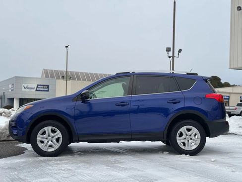 Used 2015 Toyota RAV4 LE image 2