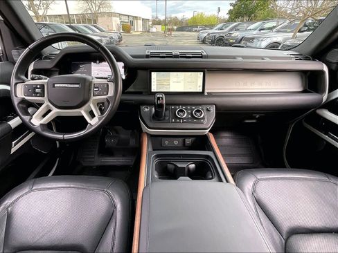 Used 2024 Land Rover Defender 110 S image 16