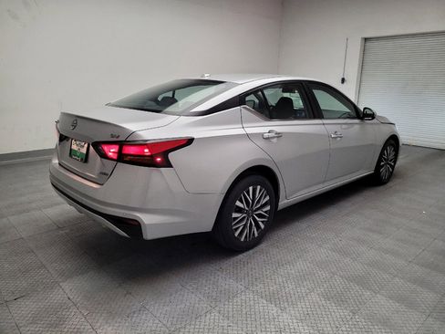 Used 2023 Nissan Altima 2.5 SV image 9