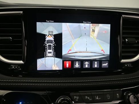 Used 2023 Chrysler Pacifica Limited w/ S Appearance Package FWD image 38