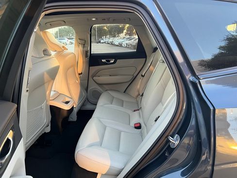 Certified 2024 Volvo XC60 B5 Plus AWD/4WD image 23