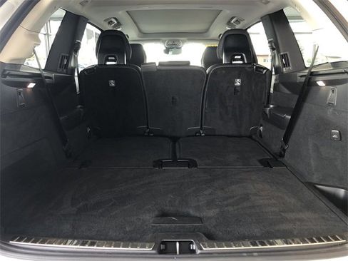 Used 2025 Volvo XC90 B6 Plus image 16