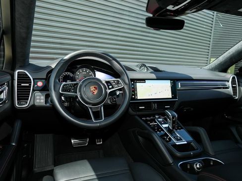 Certified 2023 Porsche Cayenne GTS AWD/4WD image 26