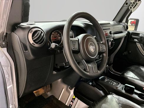 Used 2015 Jeep Wrangler Unlimited Sport AWD/4WD image 13