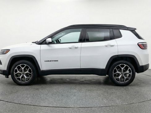 Used 2025 Jeep Compass Limited image 3