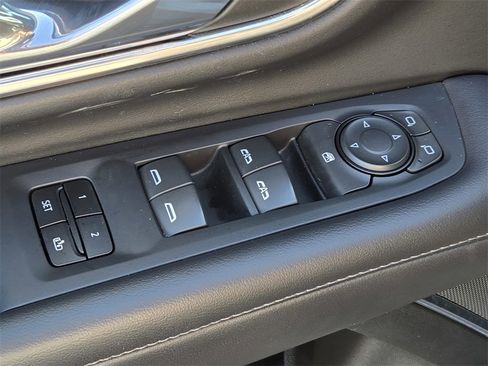 Used 2023 Chevrolet Tahoe LT image 13