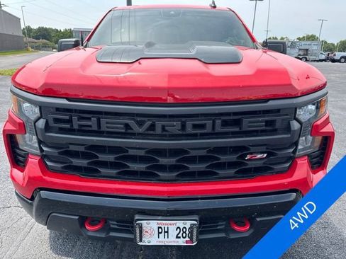 Used 2025 Chevrolet Silverado 1500 Custom Trail Boss AWD/4WD image 2