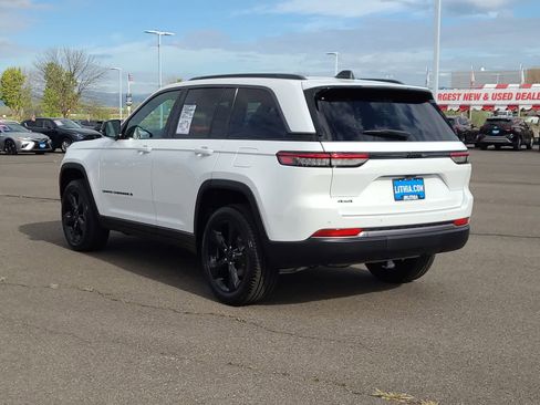 New 2026 Jeep Grand Cherokee Limited AWD/4WD image 12