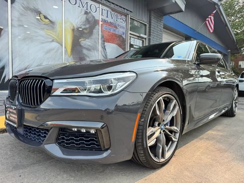 Used 2018 BMW 750i RWD image 7