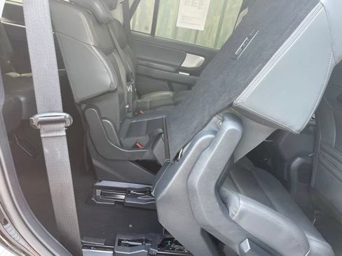 Used 2025 Ford Expedition Active AWD/4WD image 61