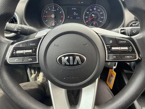 Used 2019 Kia Forte LXS FWD image 13