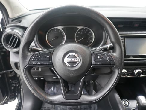 Used 2023 Nissan Kicks S FWD image 15