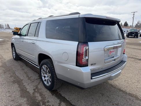 Used 2020 GMC Yukon XL Denali w/ Open Road Package image 5