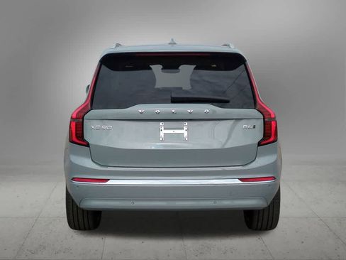 New 2026 Volvo XC90 B6 Plus w/ Protection Package Premier image 5