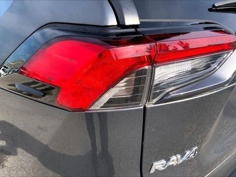 Used 2021 Toyota RAV4 XLE Premium FWD image 28