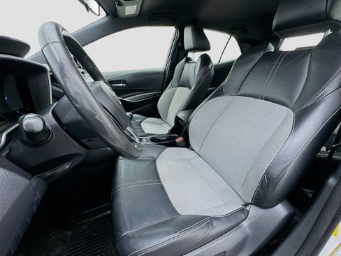 Used 2019 Toyota Corolla XSE FWD image 13