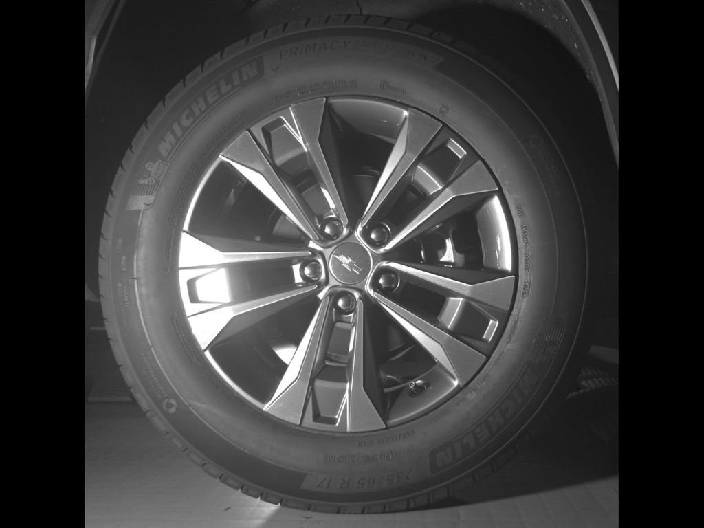 Certified 2026 Chevrolet Equinox LT AWD/4WD image 11