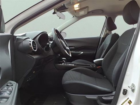 Used 2021 Nissan Kicks SV image 13