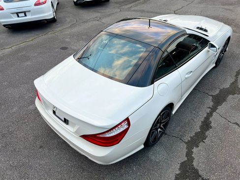 Used 2015 Mercedes-Benz SL 550 image 24