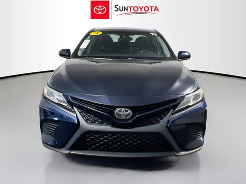 Used 2018 Toyota Camry SE image 10