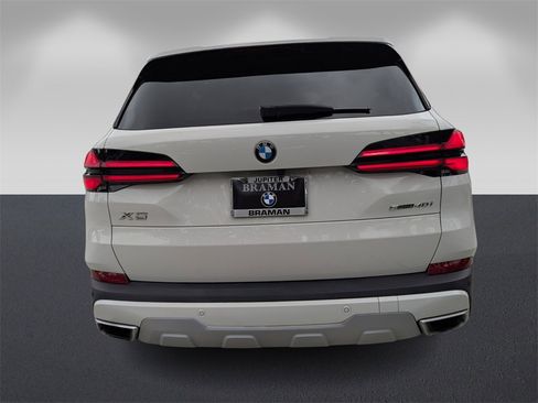 Certified 2024 BMW X5 sDrive40i w/ Premium Package image 6
