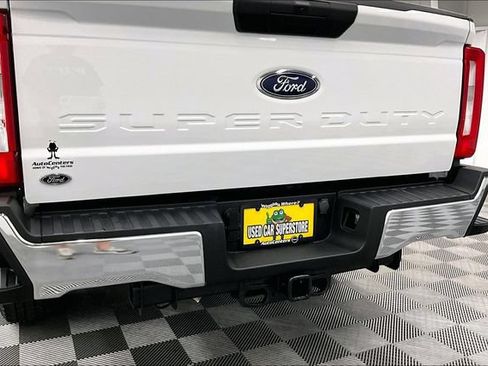 Used 2023 Ford F250 XLT w/ FX4 Off-Road Package AWD/4WD image 9