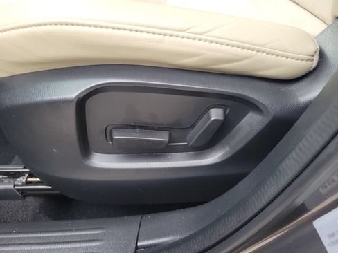 Used 2020 MAZDA CX-5 Touring FWD image 19