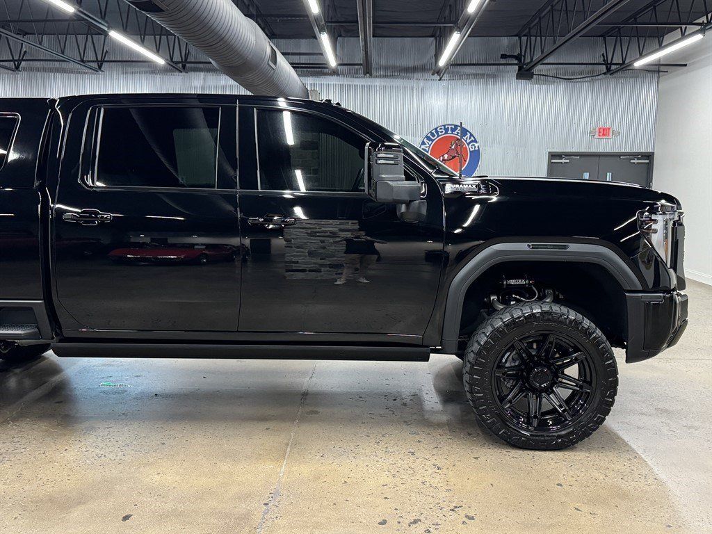 Used 2024 GMC Sierra 2500 AT4 w/ AT4 Premium Plus Package AWD/4WD image 18