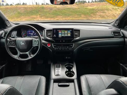 Used 2022 Honda Pilot TrailSport image 11