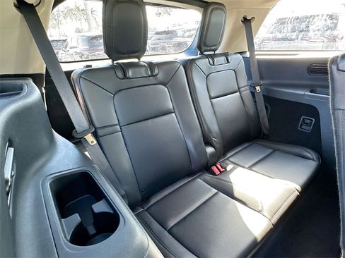 Used 2023 Lincoln Aviator 2WD image 28