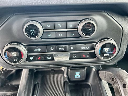 New 2025 Ford Bronco Raptor image 21