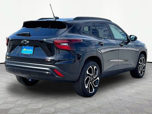 New 2026 Chevrolet Trax RS w/ Sunroof Package FWD image 6