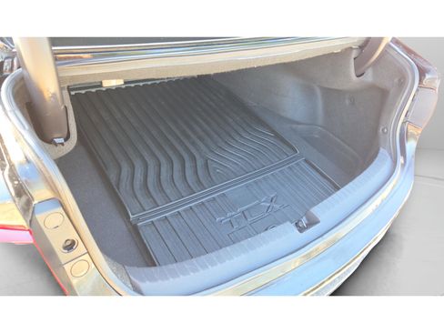 Used 2017 Acura TLX image 13