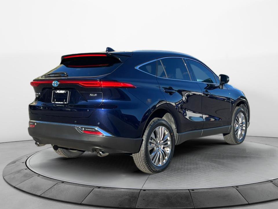 Used 2024 Toyota Venza XLE AWD/4WD image 7