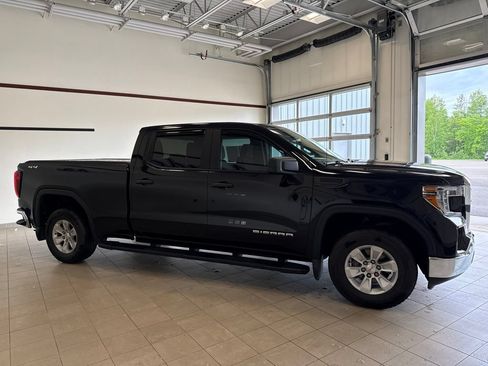 Used 2021 GMC Sierra 1500 4x4 Crew Cab w/ Sierra Value Package image 6