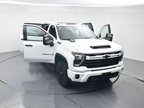 Used 2024 Chevrolet Silverado 2500 LTZ w/ LTZ Plus Package AWD/4WD image 46